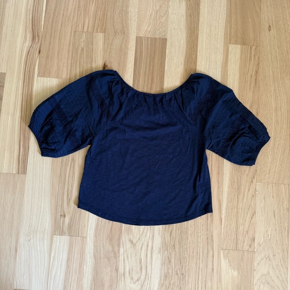 Draper James Women's Blue Embroidered Pintuck Top in navy size M puff sleeves - Picture 10 of 12